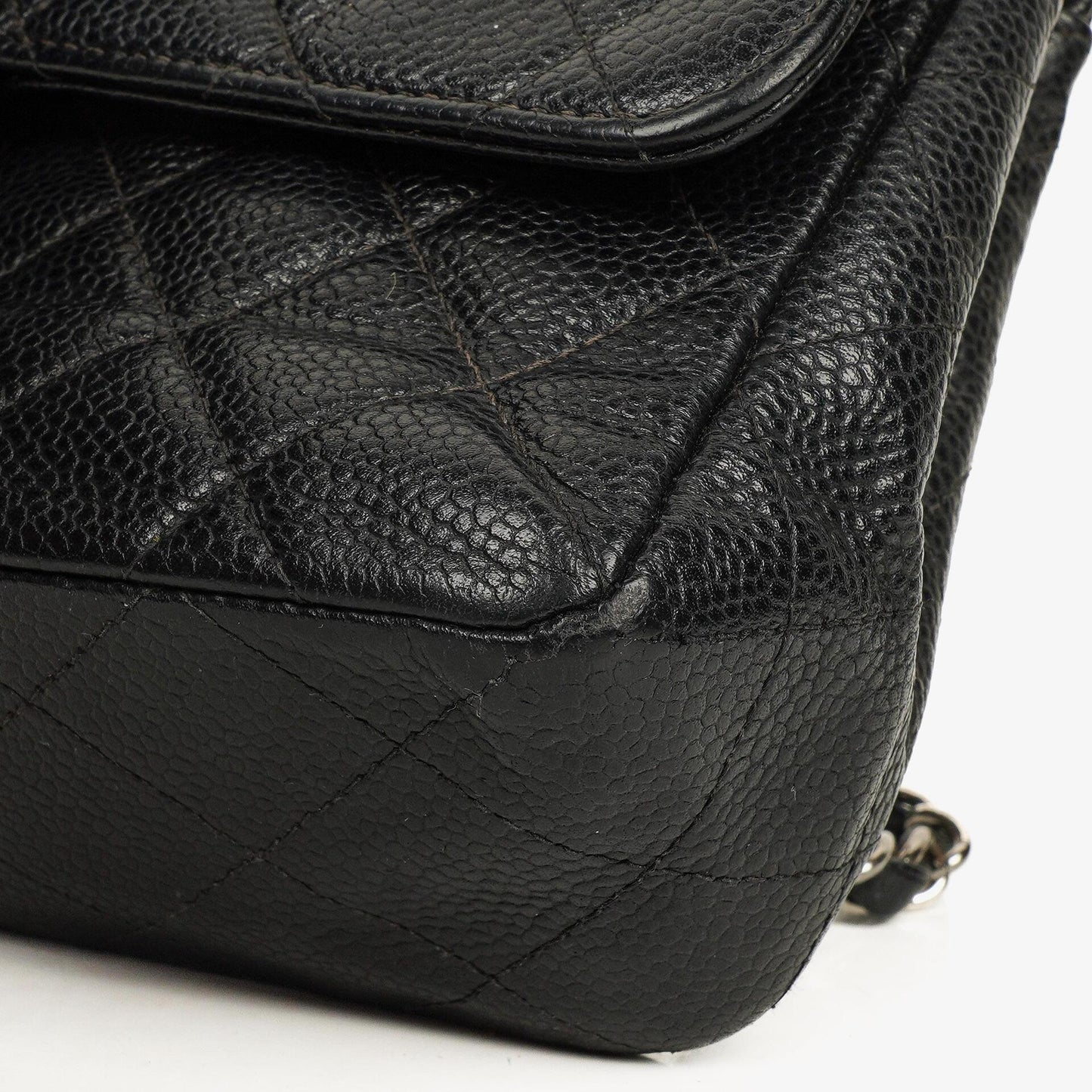 Chanel Small Classic Vintage Double Flap Bag aus schwarzem gestepptem Kaviarleder mit silberfarbener Hardware