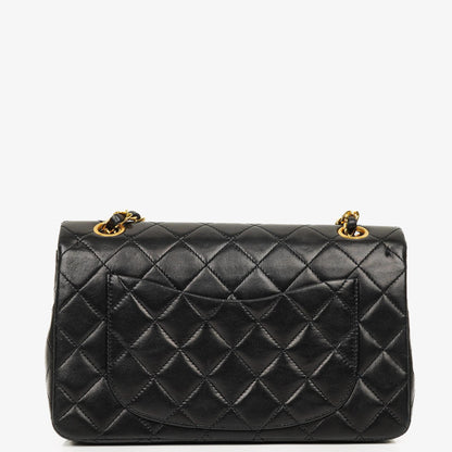Chanel Vintage Classic kleine Double Flap Tasche aus schwarzem gestepptem Lammleder mit 24K vergoldeter Hardware, 1989-1991
