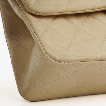 Chanel Kleine Klassische Vintage Double Flap Tasche Neutrales Gestepptes Lammleder 24K Vergoldete Beschläge