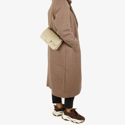 Chanel Kleine Klassische Vintage Double Flap Tasche Neutrales Gestepptes Lammleder 24K Vergoldete Beschläge