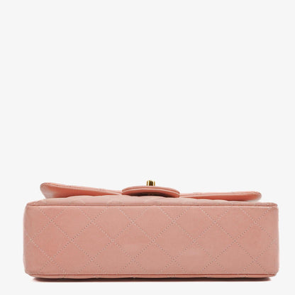 Chanel Kleine Classic Vintage Double Flap Tasche aus rosa gestepptem Lammleder mit 24K vergoldeter Hardware