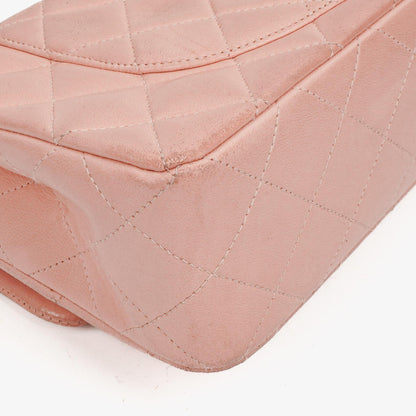 Chanel Kleine Classic Vintage Double Flap Tasche aus rosa gestepptem Lammleder mit 24K vergoldeter Hardware