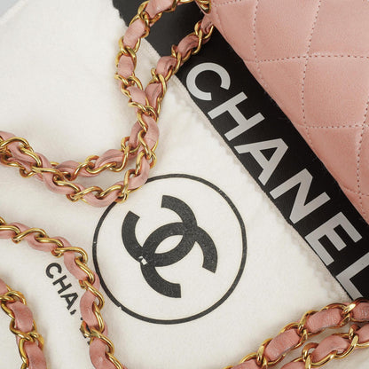 Chanel Kleine Classic Vintage Double Flap Tasche aus rosa gestepptem Lammleder mit 24K vergoldeter Hardware