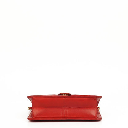 Chanel Kleine Klassische Vintage Rote Gequiltete Lammleder Einzelklappen Tasche Mit 24K Goldbeschichtetem Zubehör