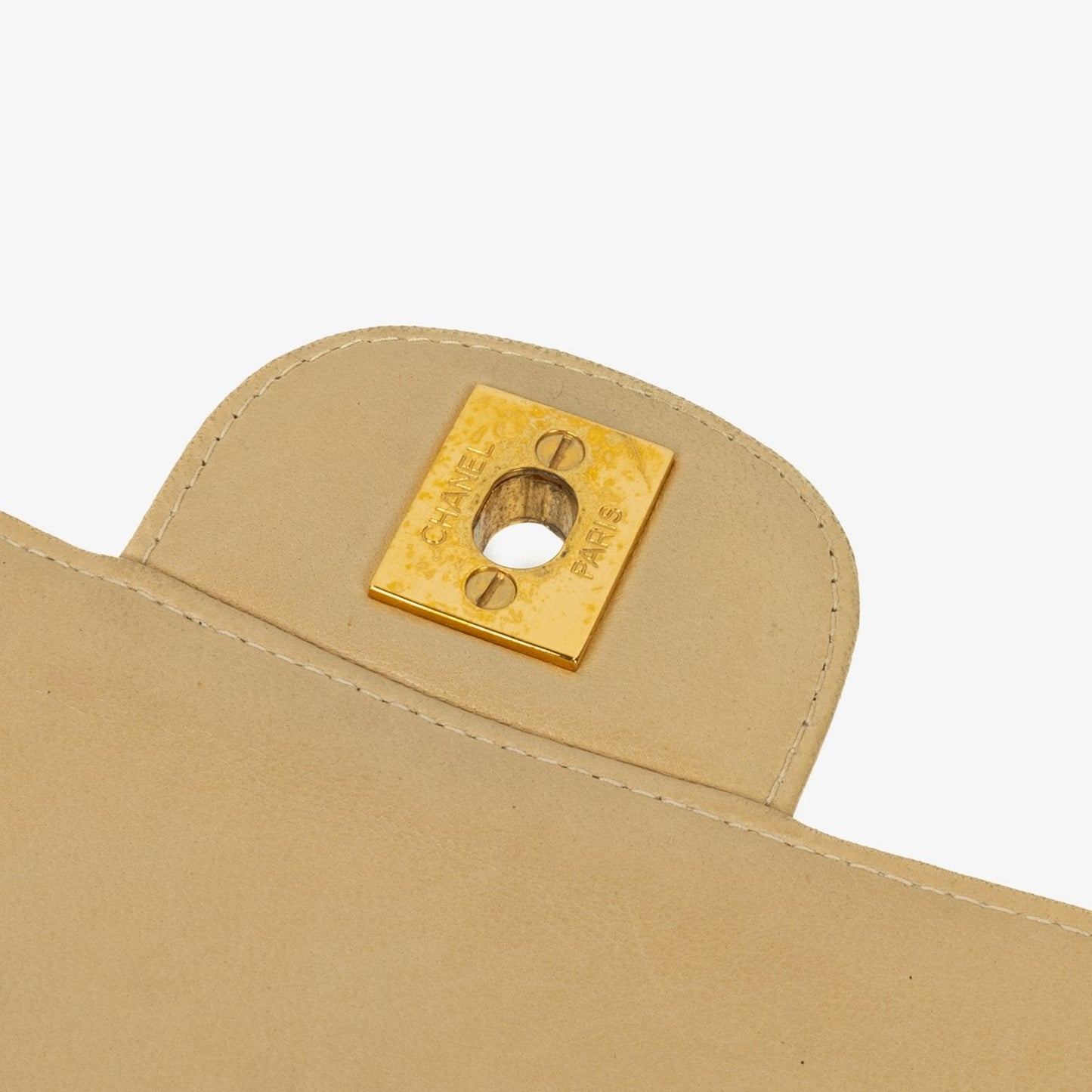 Chanel Small Double-Sided Flap Tasche aus beigem gestepptem Lammleder mit 24K vergoldeter Hardware