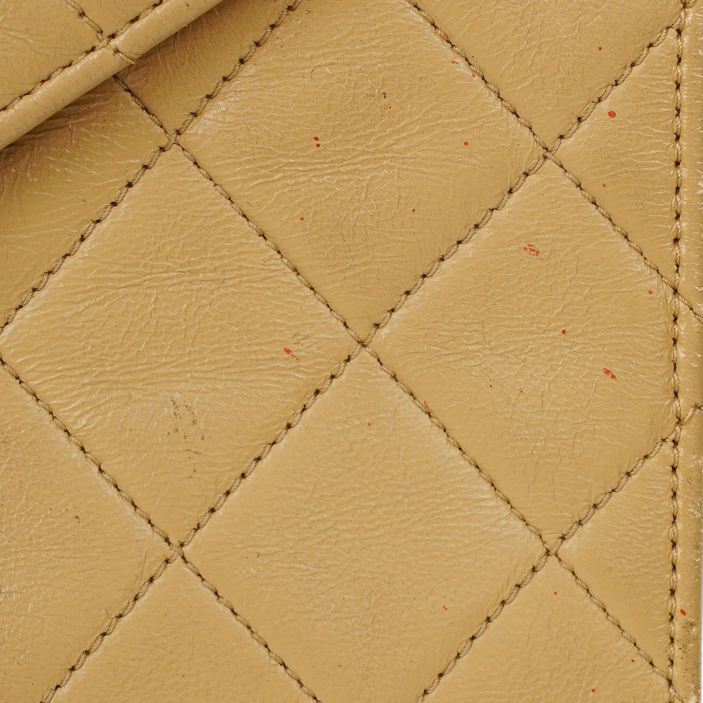Chanel Small Envelope Maxi CC Logo Flap Bag aus beigem gestepptem Lammleder mit 24K vergoldeter Hardware