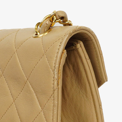 Chanel Small Envelope Maxi CC Logo Flap Bag aus beigem gestepptem Lammleder mit 24K vergoldeter Hardware