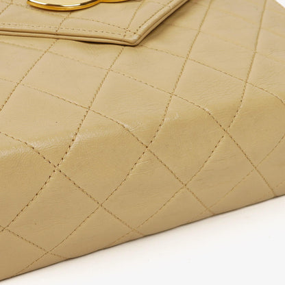 Chanel Small Envelope Maxi CC Logo Flap Bag aus beigem gestepptem Lammleder mit 24K vergoldeter Hardware