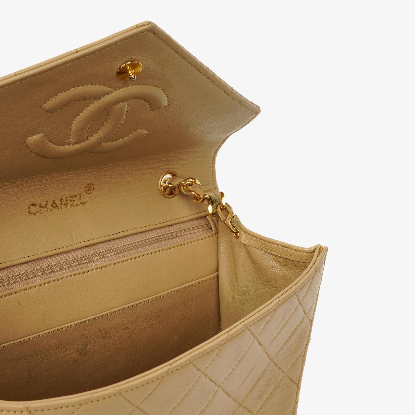 Chanel Small Envelope Maxi CC Logo Flap Bag aus beigem gestepptem Lammleder mit 24K vergoldeter Hardware