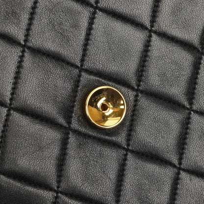 Chanel Kleine Envelope Maxi CC Logo Flap Tasche aus schwarzem gestepptem Lammleder mit 24K vergoldeten Beschlägen