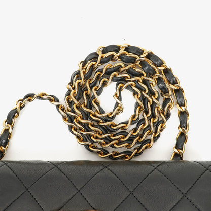 Chanel Kleine Envelope Maxi CC Logo Flap Tasche aus schwarzem gestepptem Lammleder mit 24K vergoldeten Beschlägen