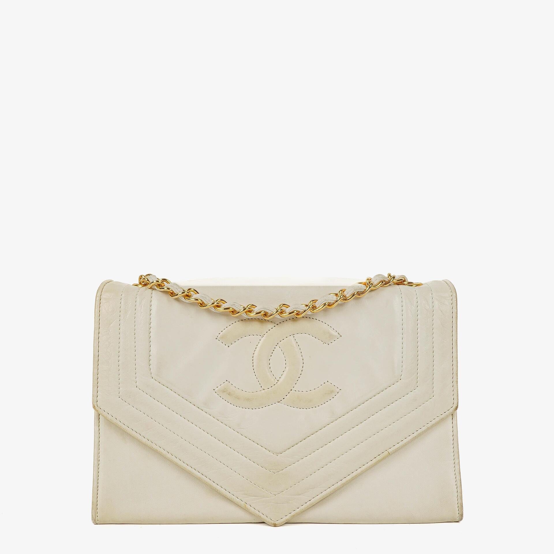 Chanel Small Envelope Flap Bag aus weißem Leder