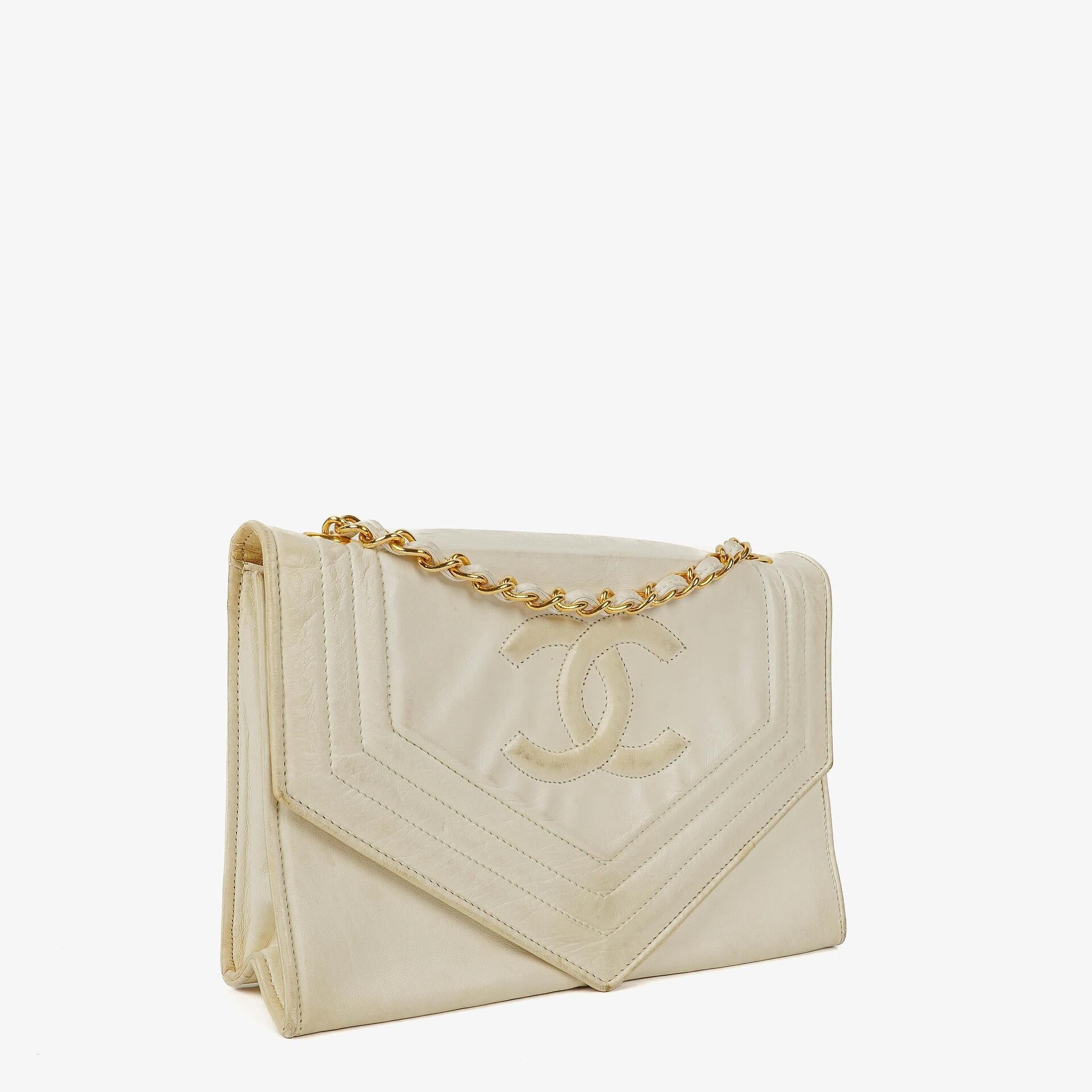 Chanel Small Envelope Flap Bag aus weißem Leder