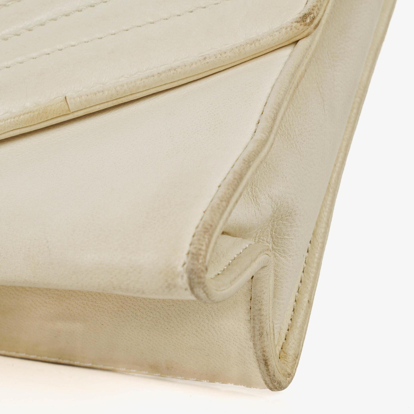 Chanel Small Envelope Flap Bag aus weißem Leder