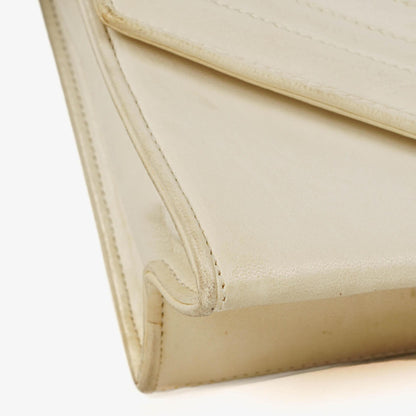 Chanel Small Envelope Flap Bag aus weißem Leder