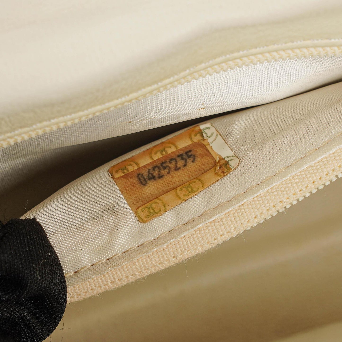 Chanel Small Envelope Flap Bag aus weißem Leder