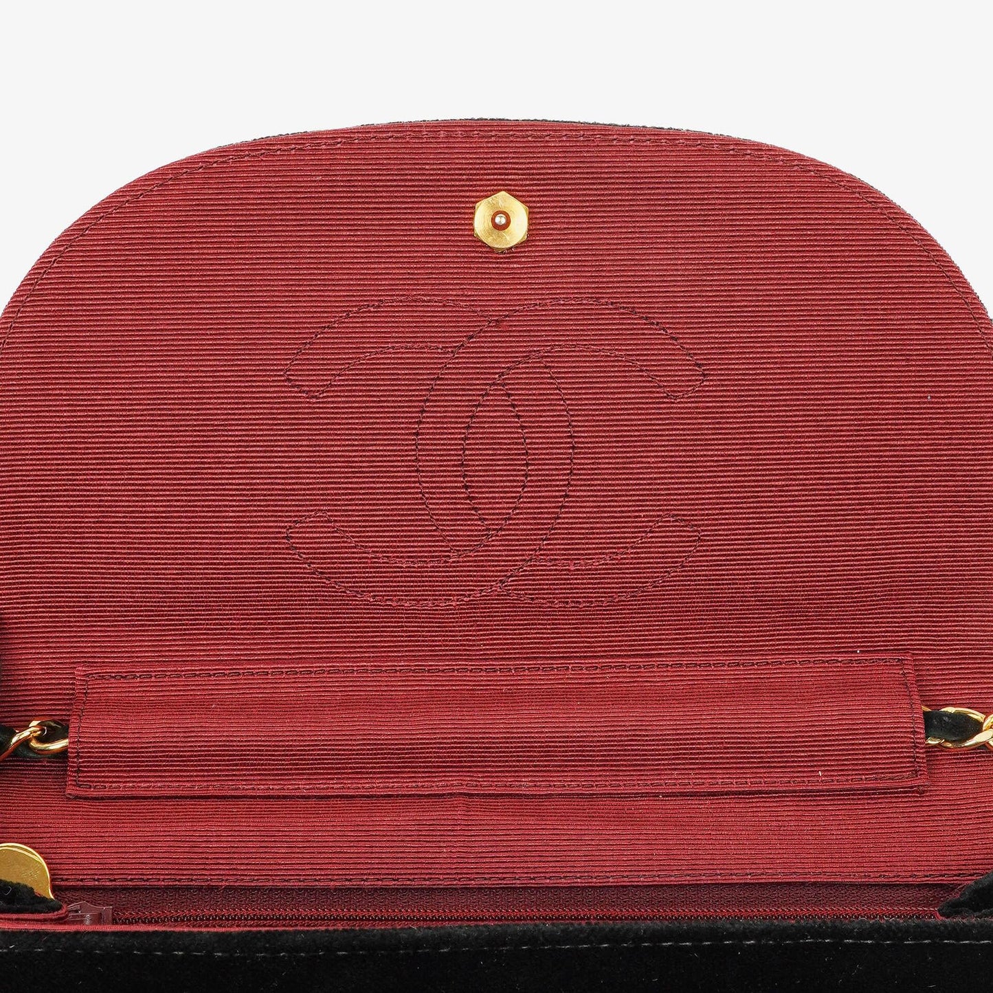 Chanel Small Half Moon Klappentasche aus schwarzem Samt