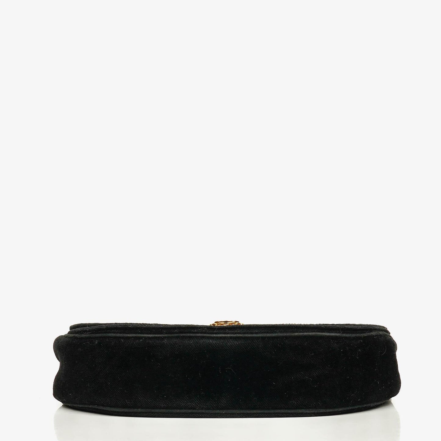Chanel kleine Halbmond Flap Bag aus schwarzem Samt