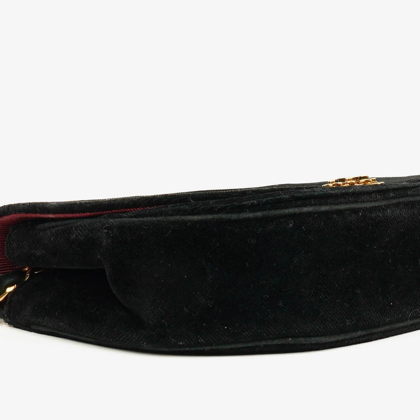 Chanel kleine Halbmond Flap Bag aus schwarzem Samt
