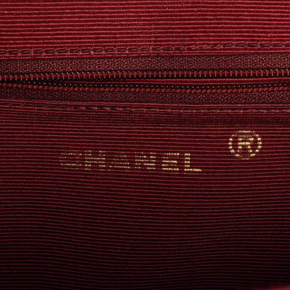 Chanel kleine Halbmond Flap Bag aus schwarzem Samt