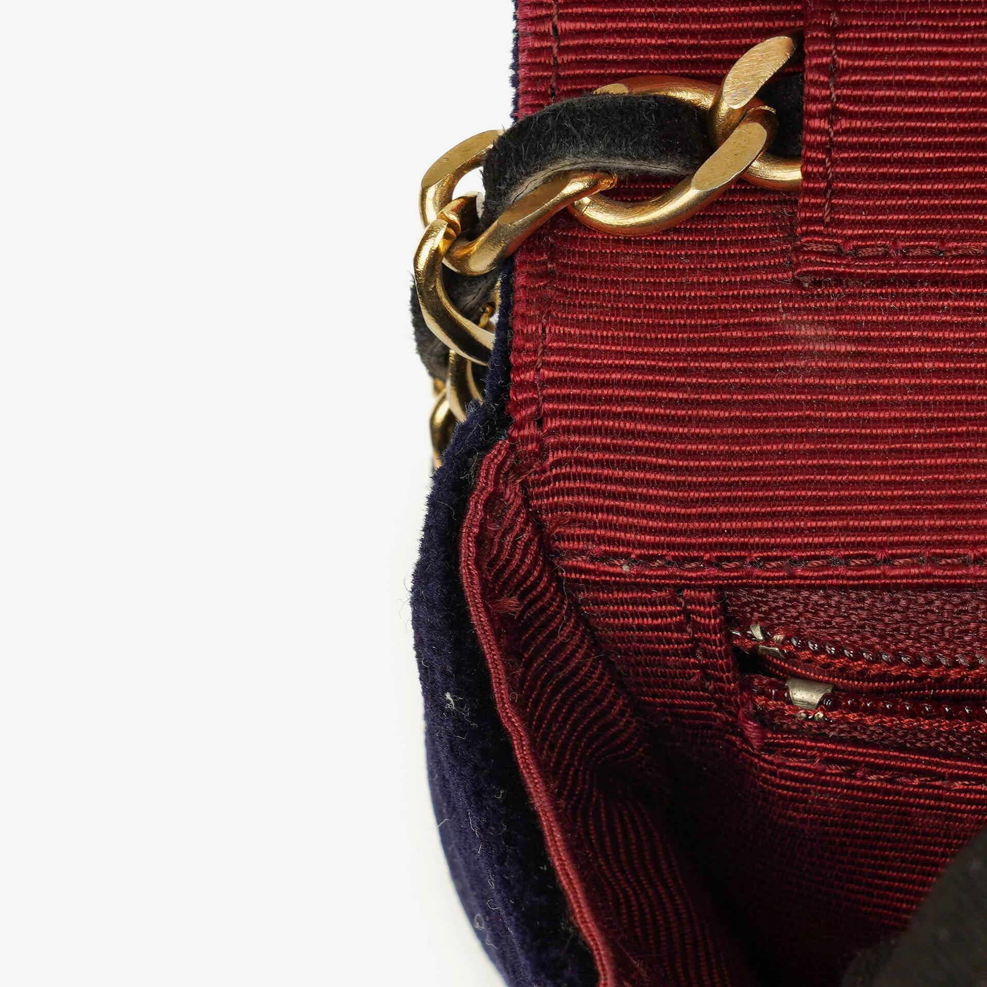 Chanel Kleine Halbmond Navy Samt Klappentasche