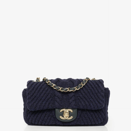 Chanel Kleine Marineblaue Paris-Hamburg Kabelstrick Stoff Mit Kalbsleder Klappe Tasche
