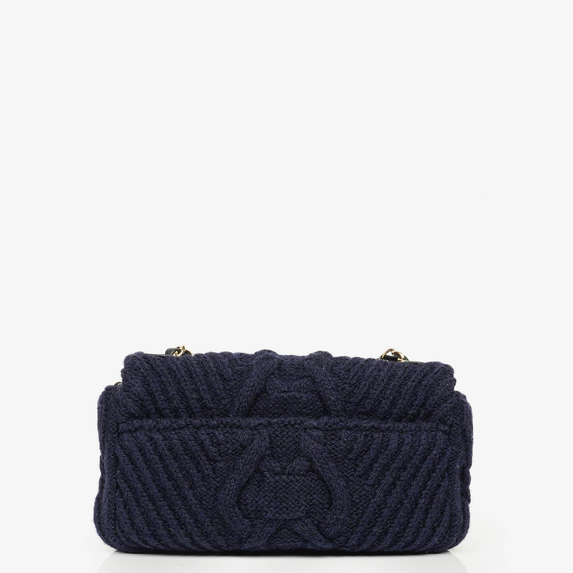 Chanel Kleine Marineblaue Paris-Hamburg Kabelstrick Stoff Mit Kalbsleder Klappe Tasche