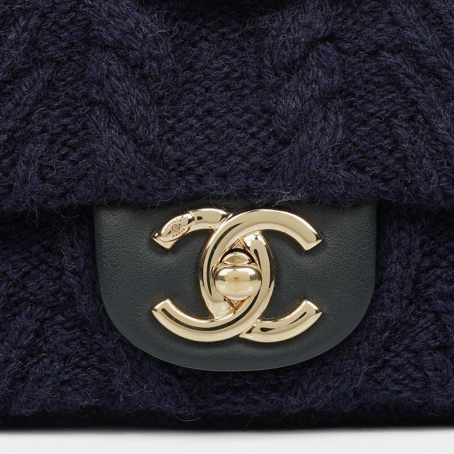 Chanel Kleine Marineblaue Paris-Hamburg Kabelstrick Stoff Mit Kalbsleder Klappe Tasche
