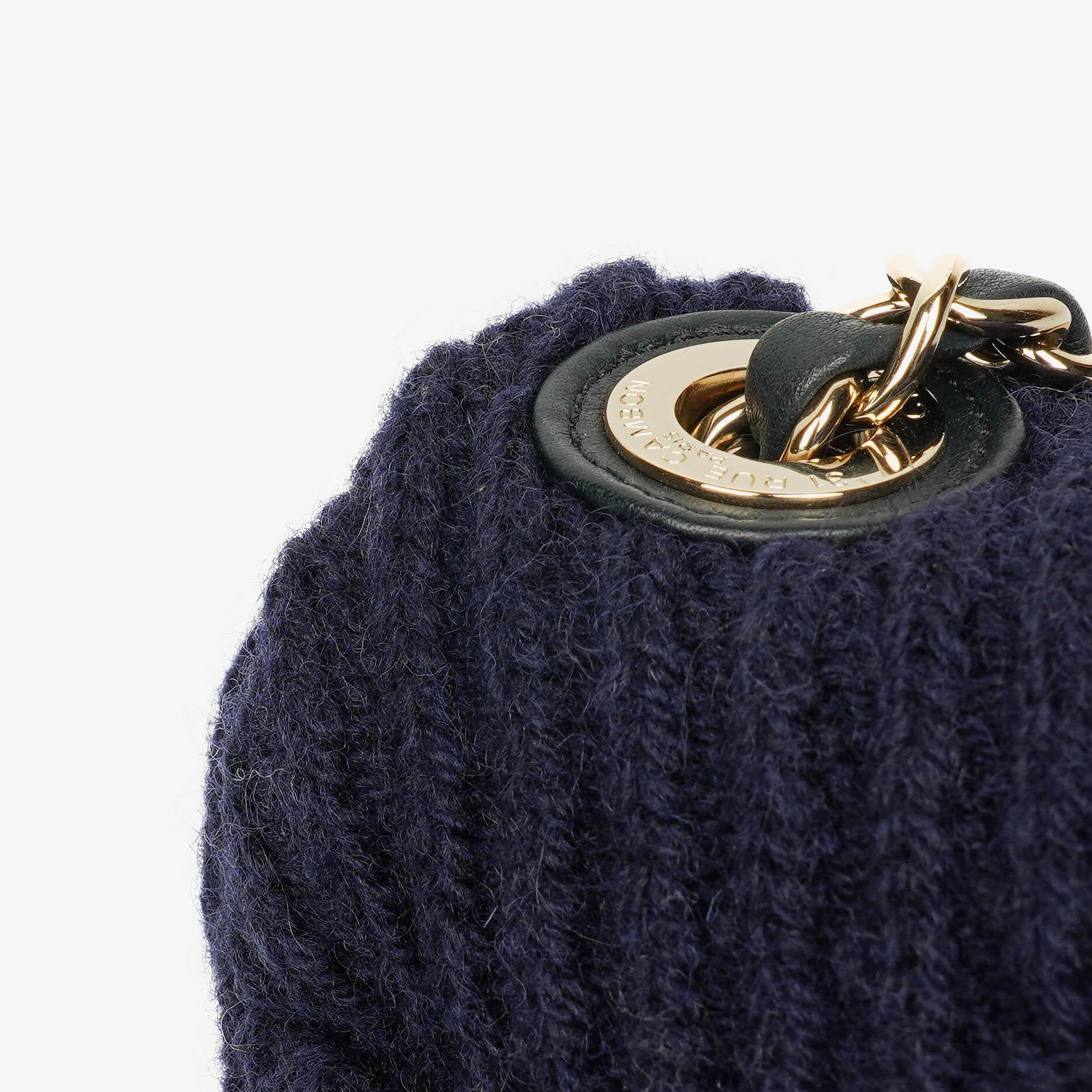 Chanel Kleine Marineblaue Paris-Hamburg Kabelstrick Stoff Mit Kalbsleder Klappe Tasche