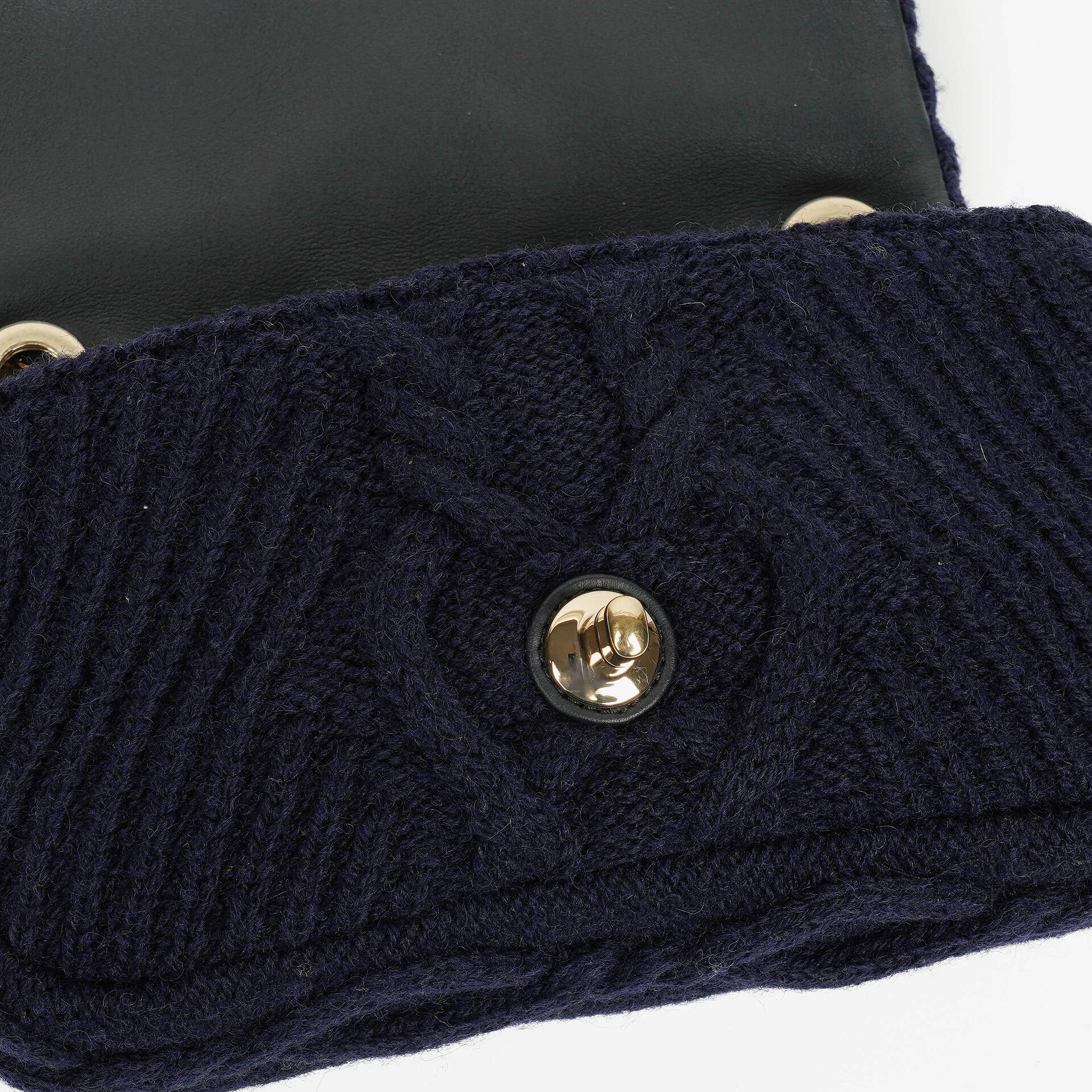 Chanel Kleine Marineblaue Paris-Hamburg Kabelstrick Stoff Mit Kalbsleder Klappe Tasche