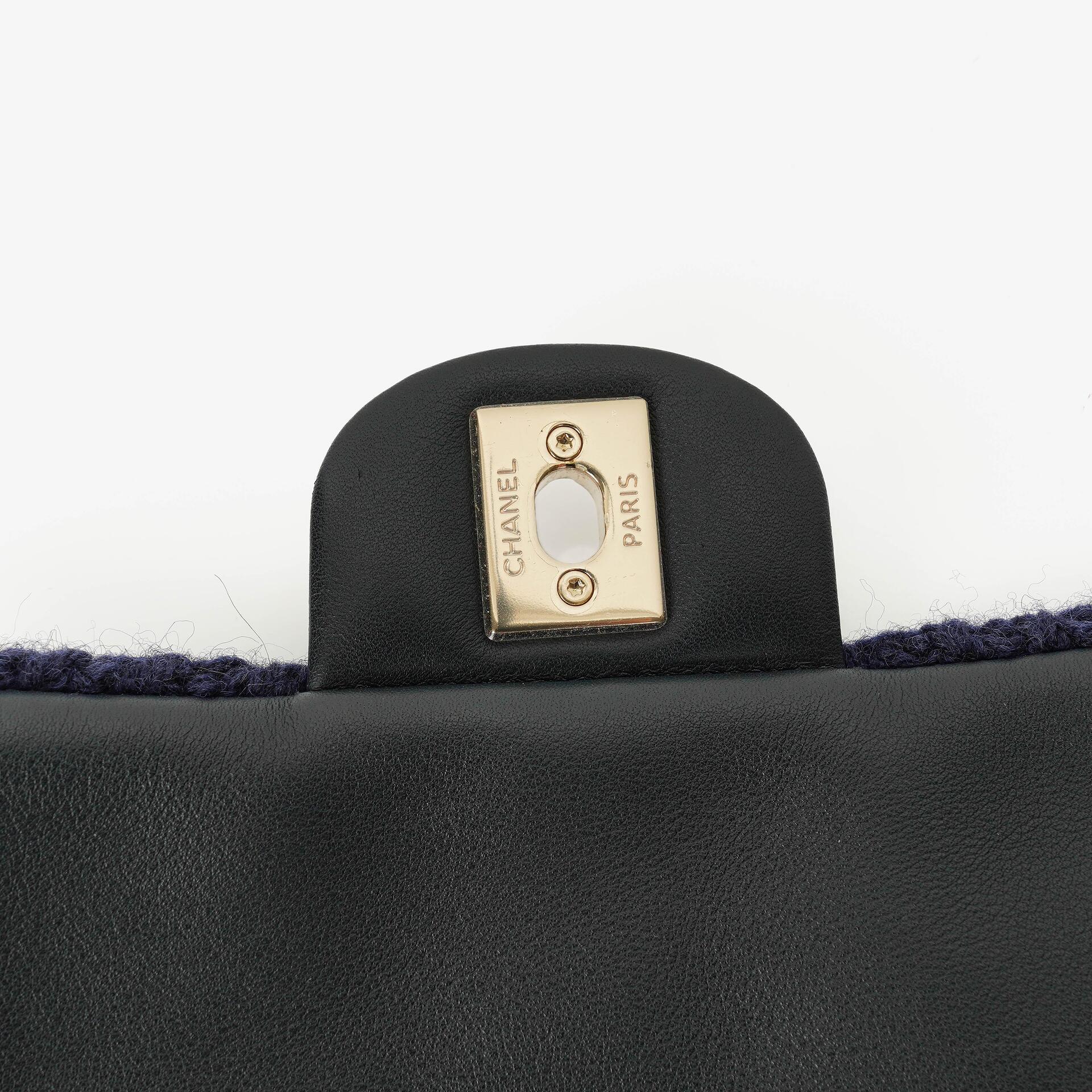 Chanel Kleine Marineblaue Paris-Hamburg Kabelstrick Stoff Mit Kalbsleder Klappe Tasche