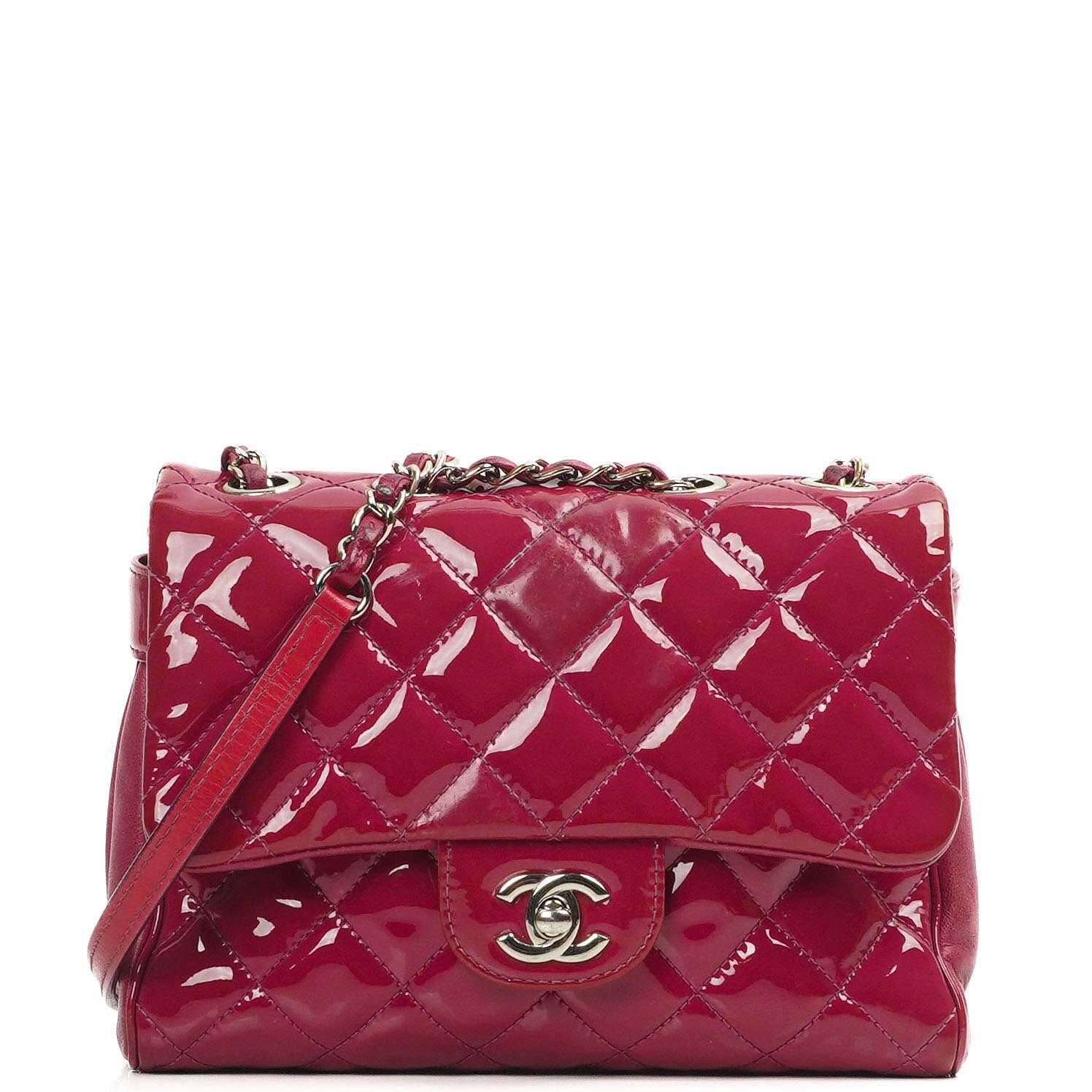 Chanel Kleine Rock In Rome Single Flap Bag aus gestepptem Lackleder mit silberfarbener Hardware