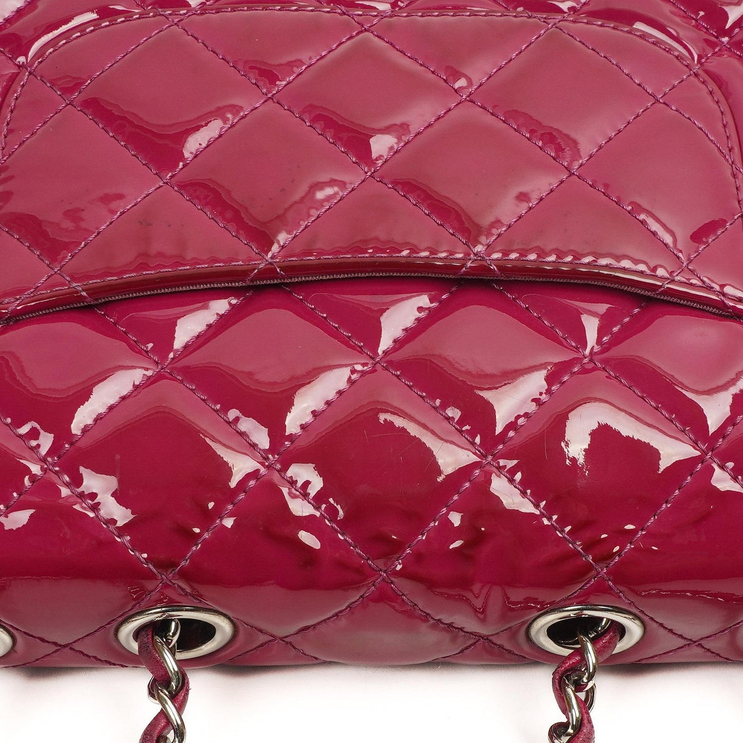 Chanel Kleine Rock In Rome Single Flap Bag aus gestepptem Lackleder mit silberfarbener Hardware