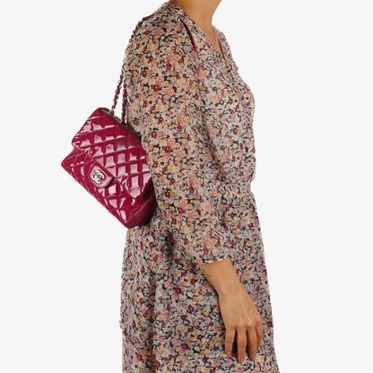 Chanel Kleine Rock In Rome Single Flap Bag aus gestepptem Lackleder mit silberfarbener Hardware