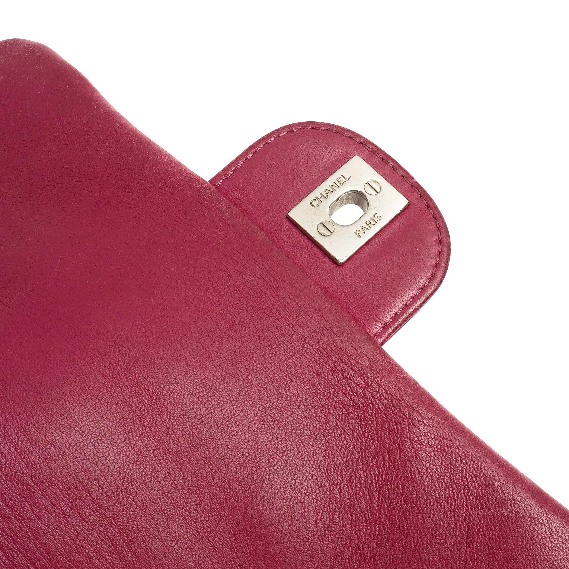 Chanel Kleine Rock In Rome Single Flap Bag aus gestepptem Lackleder mit silberfarbener Hardware
