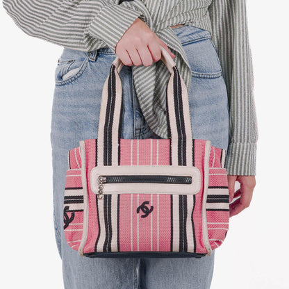 Chanel kleine gestreifte CC Tote Bag aus Canvas in Pink, Weiß und Schwarz