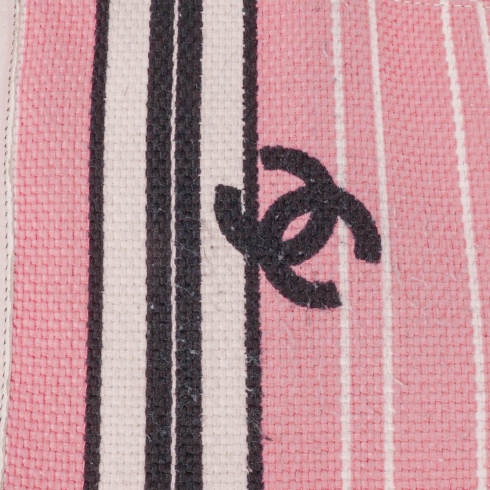 Chanel kleine gestreifte CC Tote Bag aus Canvas in Pink, Weiß und Schwarz
