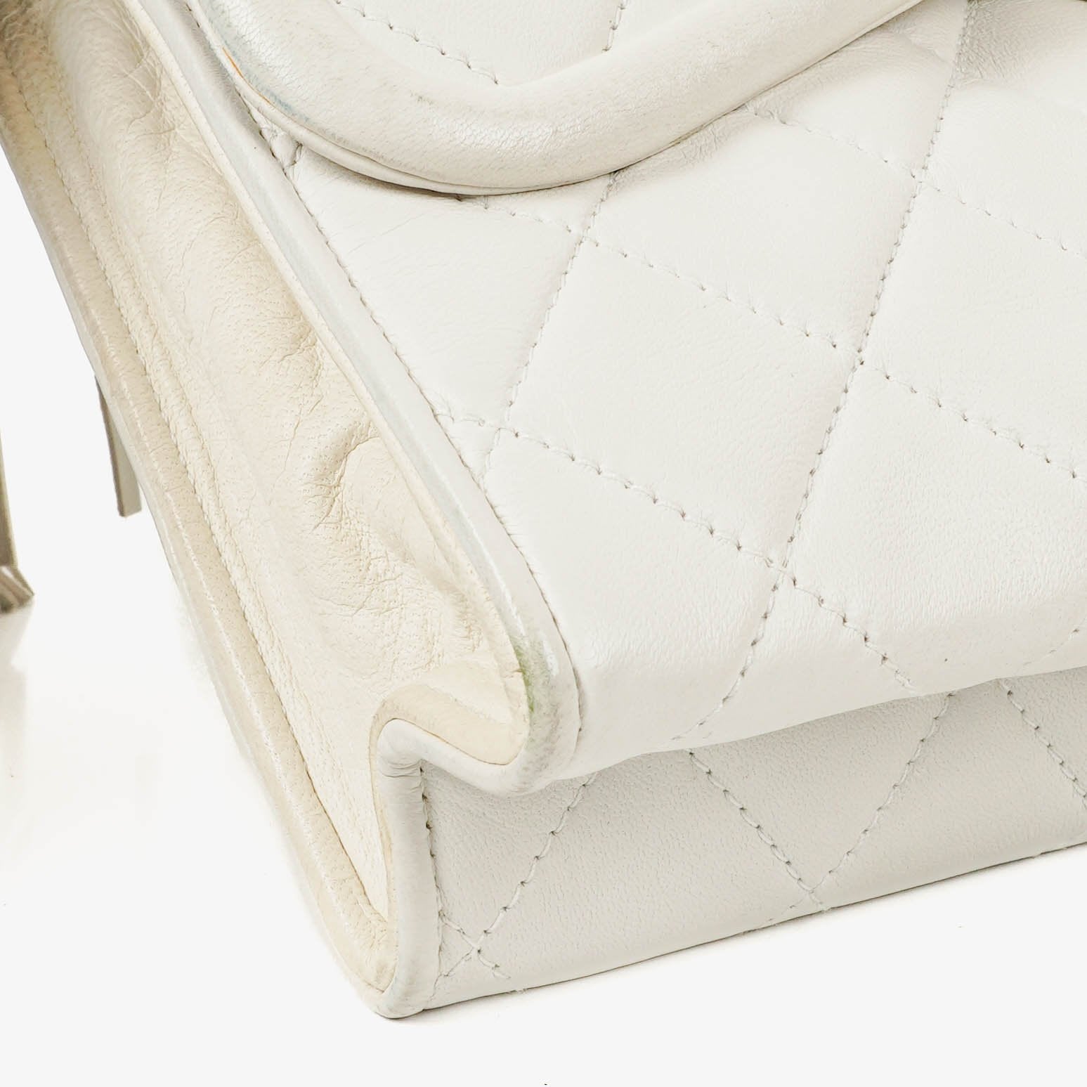 Chanel kleine Tassel Flap Tasche aus weißem gestepptem Lammleder