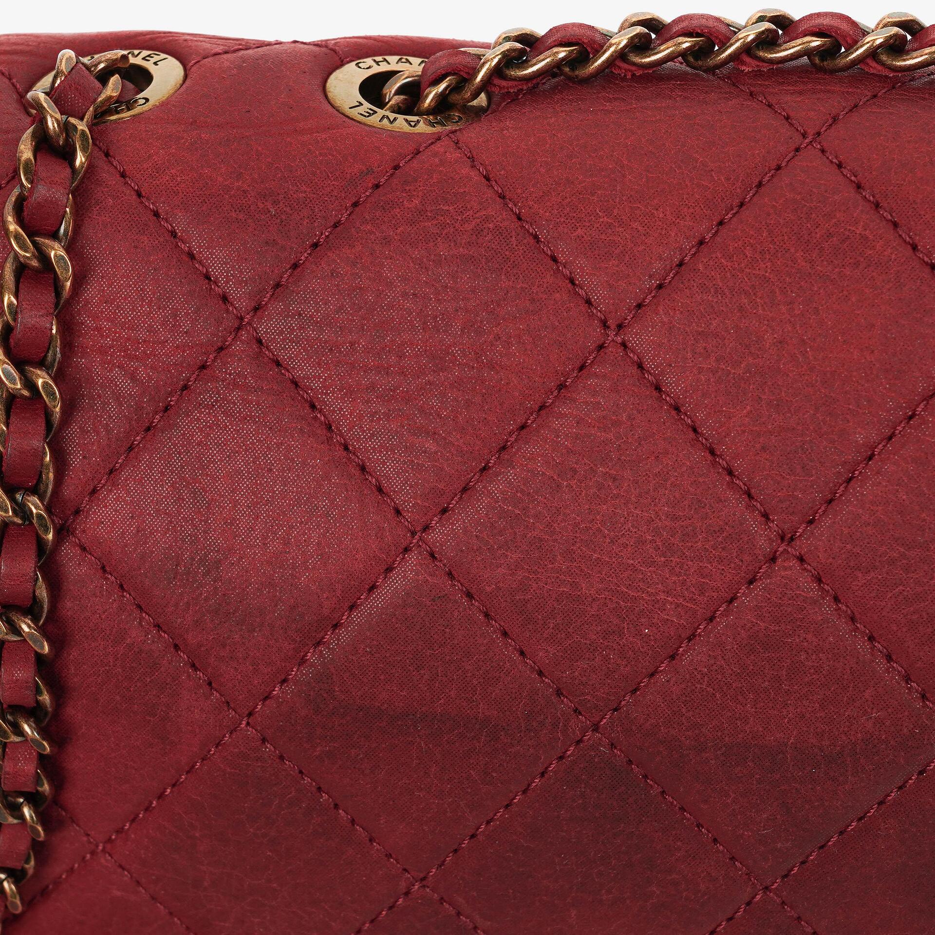 Chanel Whipstitch Flap Tasche Small