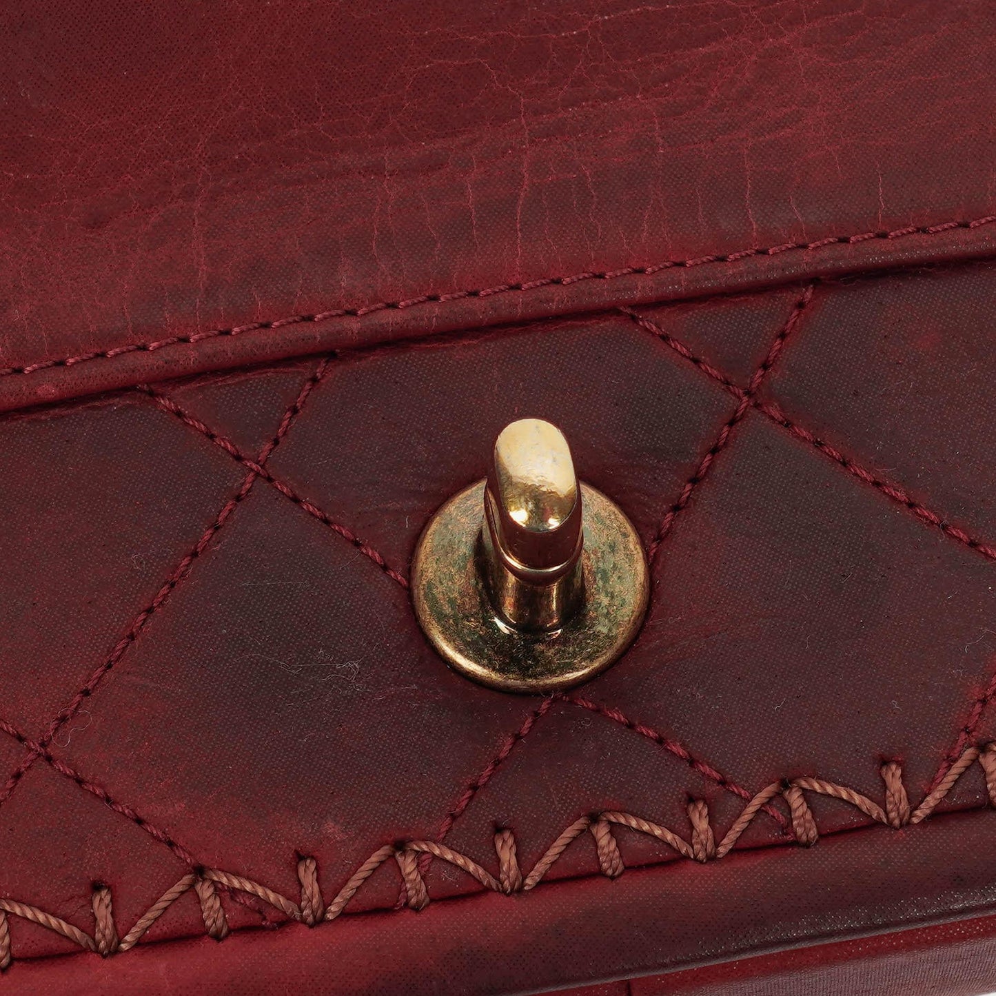 Chanel Whipstitch Flap Tasche Small