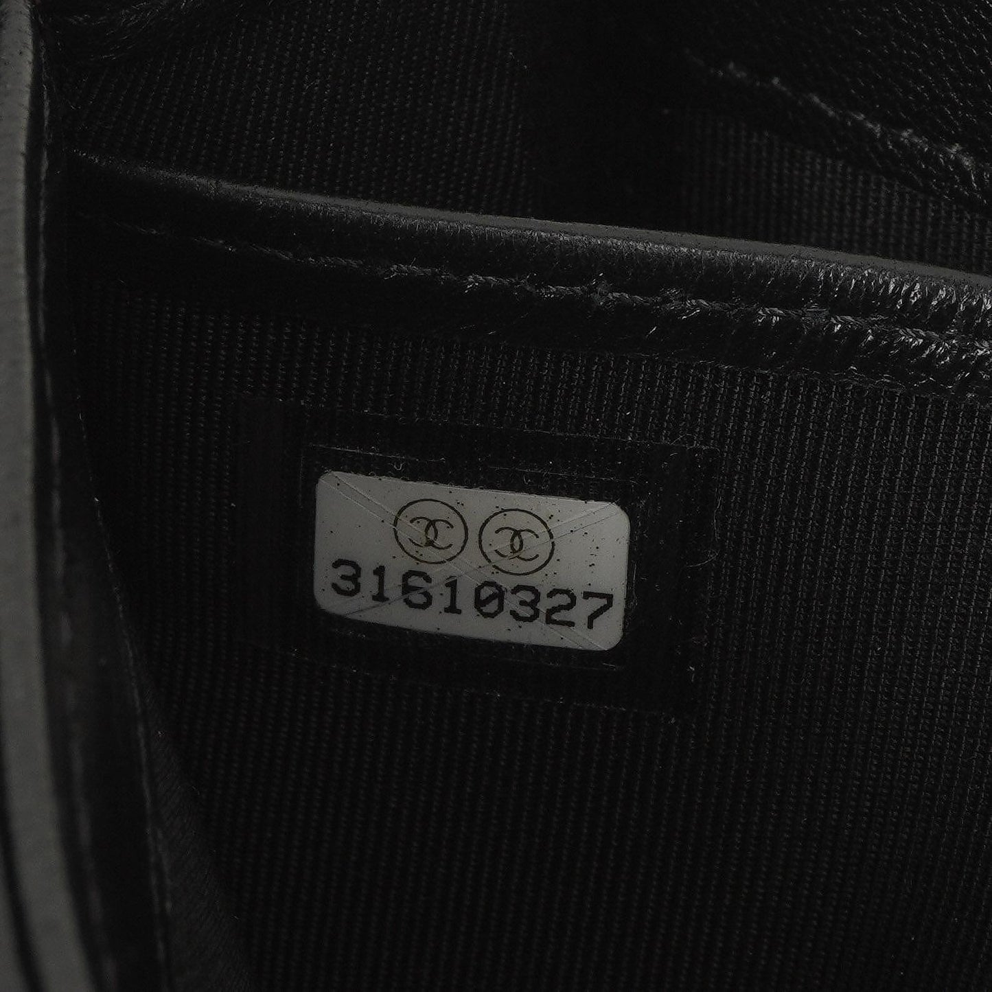 Chanel So Black große gesteppte Geldbörse aus Lammleder mit Klappe