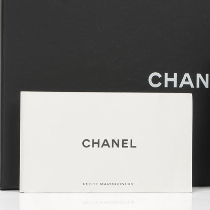 Chanel So Black große gesteppte Geldbörse aus Lammleder mit Klappe