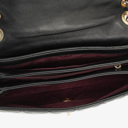 Chanel Soft Elegance Flap Tasche aus schwarzem gestepptem Kalbsleder