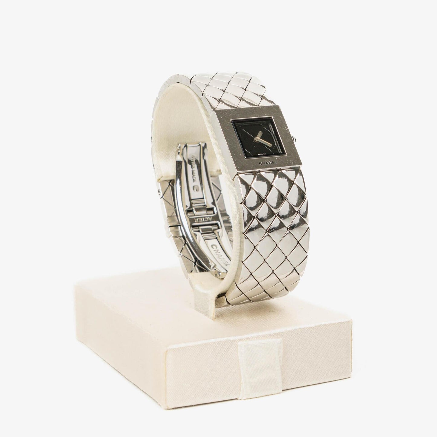 Chanel Matelassé Acier 19 mm Quarzuhr aus Edelstahl in Schwarz