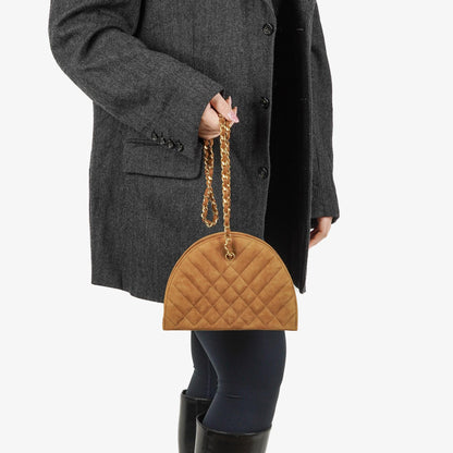Chanel Wildleder Halbmond Braune Schultertasche