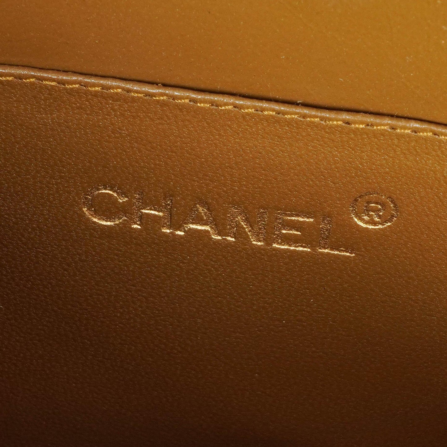 Chanel Wildleder Halbmond Braune Schultertasche