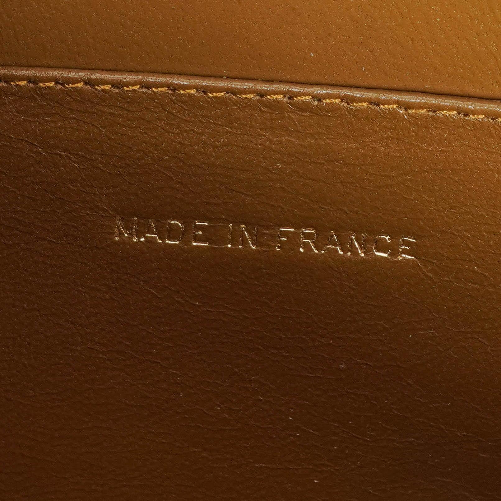 Chanel Wildleder Halbmond Braune Schultertasche