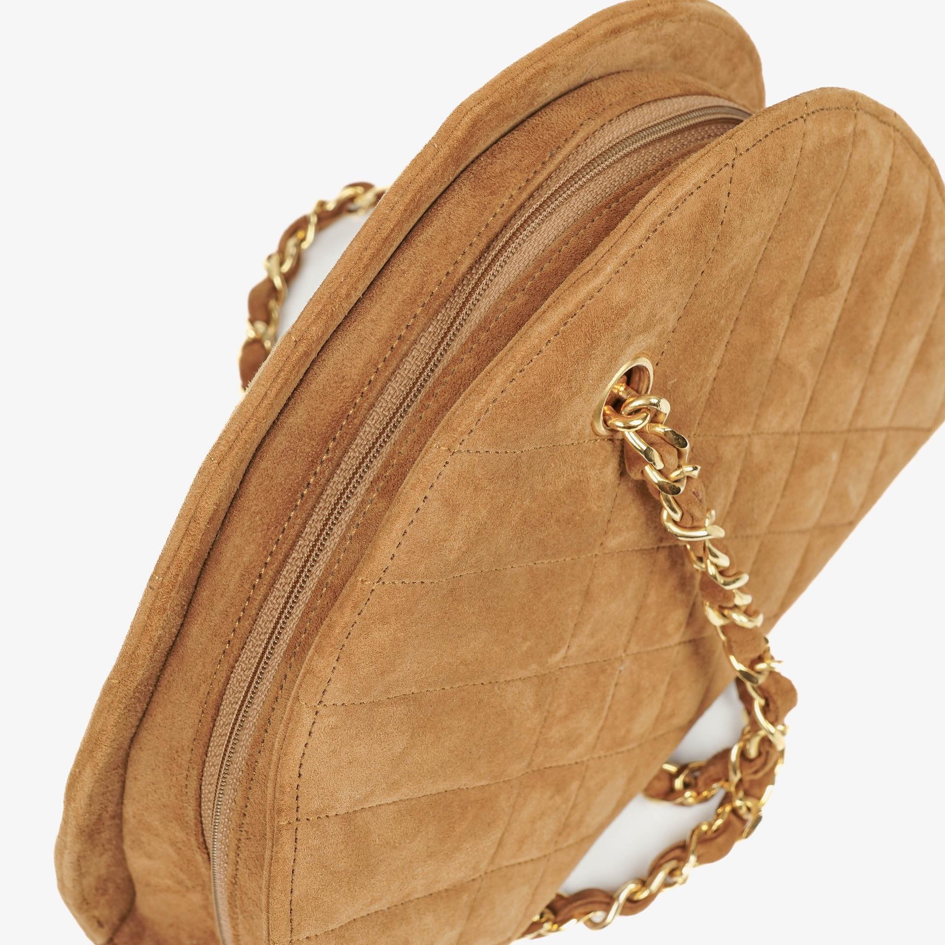 Chanel Wildleder Halbmond Braune Schultertasche