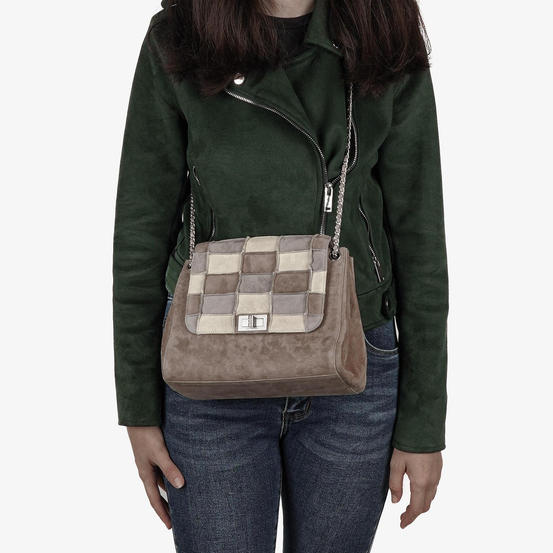 Chanel Mademoiselle Accordion Flap aus beigem Wildleder-Patchwork