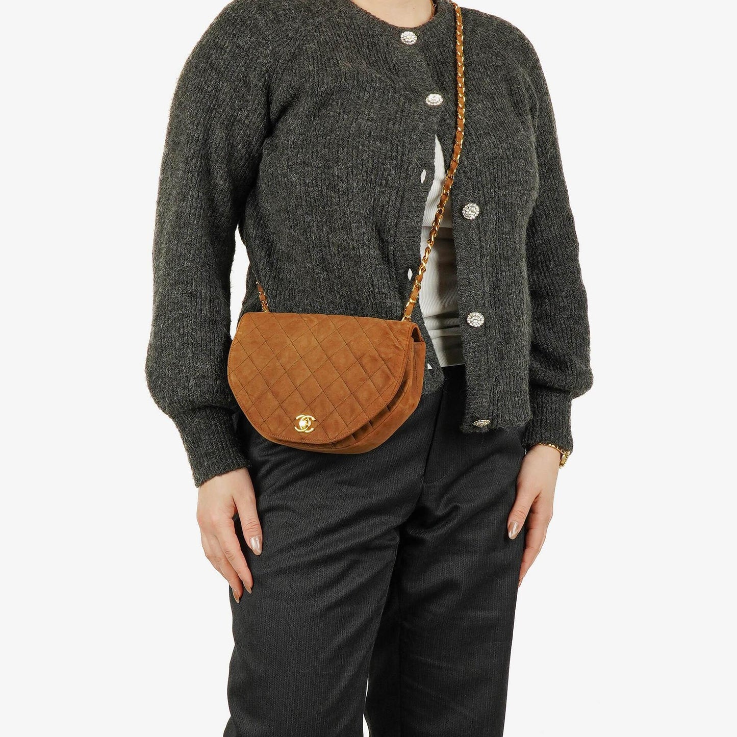 Chanel Half Moon Full Flap Tasche aus gestepptem Wildleder